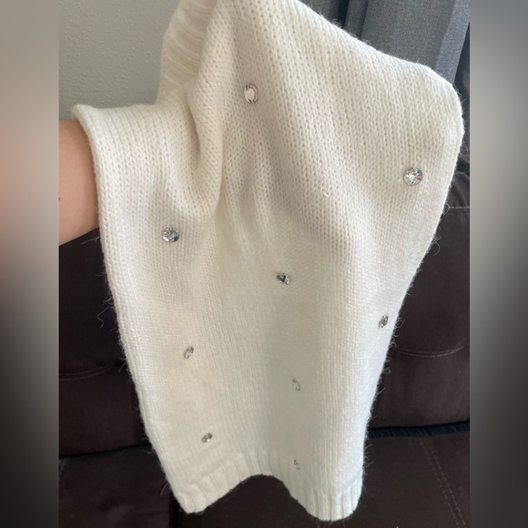 Victoria's Secret White Knit Accessory - Picture 2 of 6